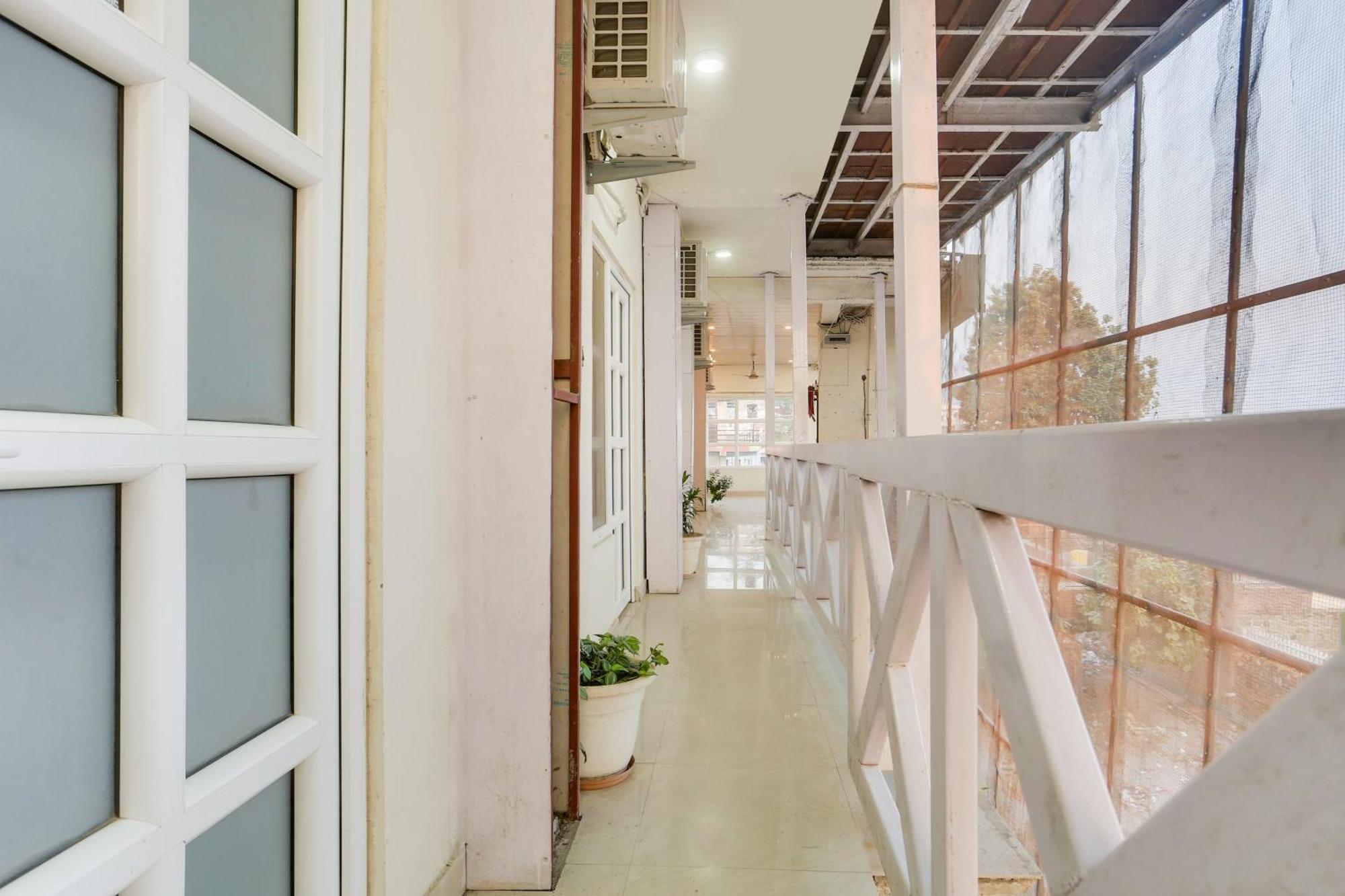 Super Hotel O Jamrani Formerly White House Haldwani Exterior photo